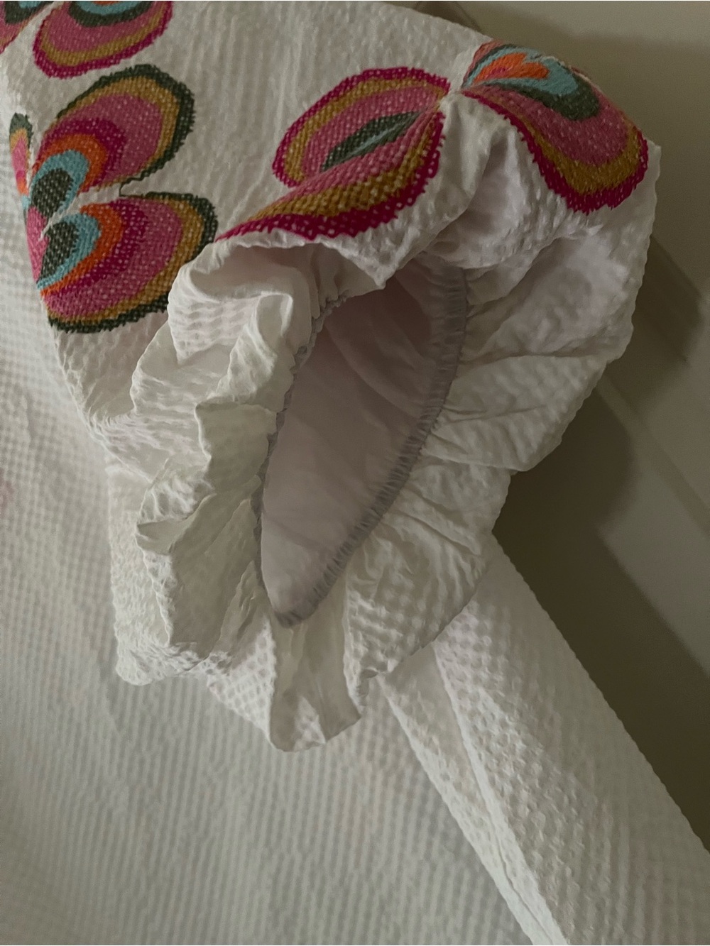 NWT THML White textured Multi Embroidered Split Frill Neck Balloon Sleeve Top L - Picture 6 of 6